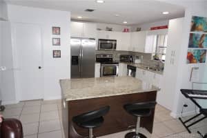 9436 NW 45th St, Sunrise, FL 33351, Sold 05/17/19