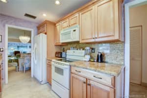 8001 NW 100th Dr, Tamarac, FL 33321, Sold 06/25/19