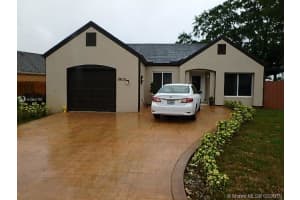 19115 NW 81st Pl, Hialeah, FL 33015, Sold 05/10/19