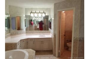 18758 NW 78th Pl, Hialeah, FL 33015, Sold 08/26/19
