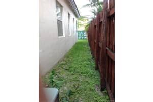 18135 NW 89th Ct, Hialeah, FL 33018, Sold 08/21/19