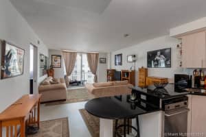 345 Ocean Dr, Miami Beach, FL 33139, Sold 04/24/19