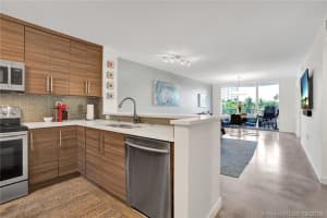 1401 Bay Rd, Miami Beach, FL 33139, Sold 06/05/19