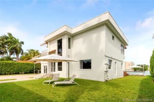 7711 Beach View Dr, North Bay Village, FL 33141, Sold 11/18/19