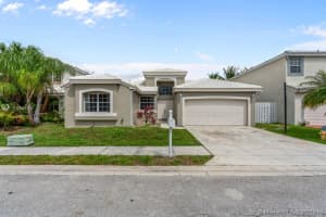 10281 SW 9th Ln, Pembroke Pines, FL 33025, Sold 05/20/19