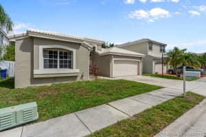 10281 SW 9th Ln, Pembroke Pines, FL 33025, Sold 05/20/19