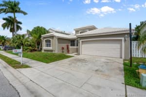 10281 SW 9th Ln, Pembroke Pines, FL 33025, Sold 05/20/19