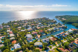 40 E Sunrise Ave, Coral Gables, FL 33133, Sold 09/12/19