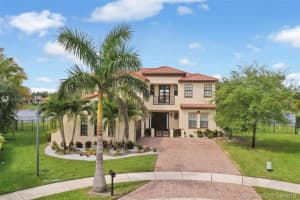 8749 Estada Cir, Hollywood, FL 33024, Sold 06/03/19