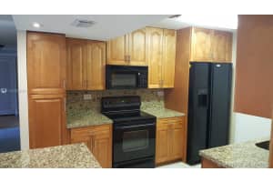 800 NE 195th St, Miami, FL 33179, Sold 08/16/19