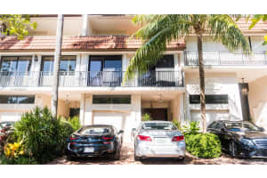 6110 Paradise Point Dr, Palmetto Bay, FL 33157, Sold 11/01/19