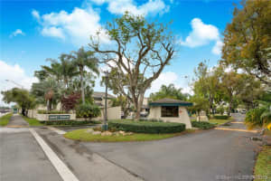 10830 SW 72nd St, Miami, FL 33173, Sold 05/30/19