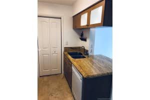 17425 NW 67th Pl, Hialeah, FL 33015, Sold 05/08/19