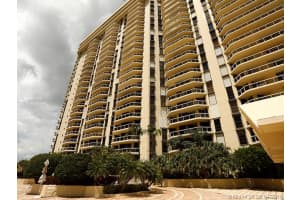 20191 E Country Club Dr, Miami, FL 33180, Sold 05/28/19