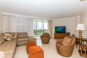 3401 N Country Club Dr, Aventura, FL 33180, Sold 05/31/19