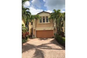 3070 NE 208th St, Miami, FL 33180, Sold 10/23/19