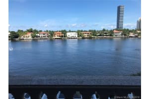 19925 NE 39th Pl, Miami, FL 33180, Sold 02/26/20