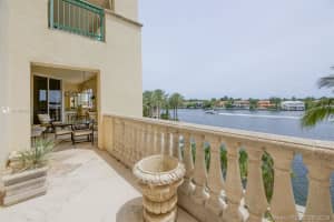 19925 NE 39th Pl, Miami, FL 33180, Sold 02/26/20