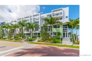 89 N Shore Dr, Miami Beach, FL 33141, Sold 02/11/20