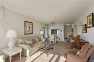 4117 Bougainvilla Dr, Lauderdale-By-The-Sea, FL 33308, Sold 06/28/19