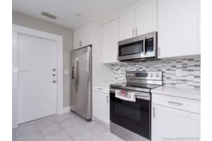 502 S 58th Terrace, Hollywood, FL 33023, Sold 08/13/19