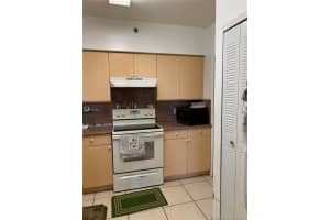 9340 Fontainebleau Blvd, Miami, FL 33172, Sold 02/27/20