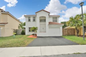 4273 SW 84th Terrace, Davie, FL 33328, Sold 08/27/19