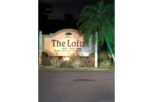 2840 S Oakland Forest Dr, Oakland Park, FL 33309, Sold 06/04/19