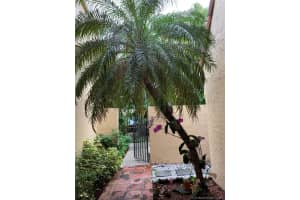 20945 Bay Ct, Miami, FL 33180, Sold 06/26/20