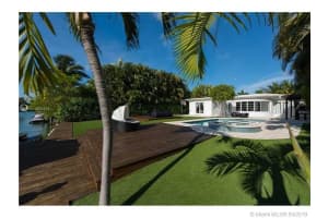 480 S Shore Dr, Miami Beach, FL 33141, Sold 01/15/21