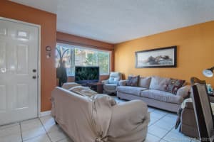431 NW 82nd Ave, Miami, FL 33126, Sold 06/24/19