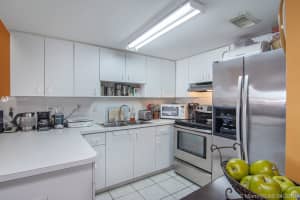 431 NW 82nd Ave, Miami, FL 33126, Sold 06/24/19