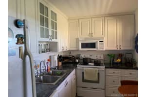 9180 Fontainebleau Blvd, Miami, FL 33172, Sold 05/28/19