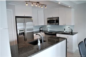 Le Laurier, 17800 N Bay Rd, Sunny Isles Beach, FL 33160, Sold 07/15/20