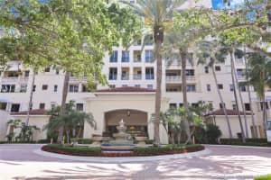 19925 NE 39th Pl, Miami, FL 33180, Sold 02/20/20