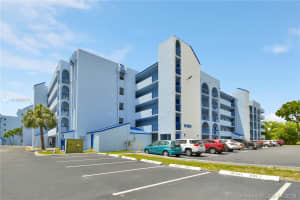 9460 Fontainebleau Blvd, Miami, FL 33172, Sold 07/23/19