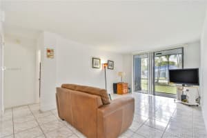 9460 Fontainebleau Blvd, Miami, FL 33172, Sold 07/23/19