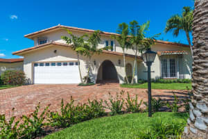 2025 NE 121st Rd, North Miami, FL 33181, Sold 06/03/20