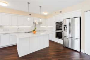 19333 Collins Ave, Sunny Isles Beach, FL 33160, Sold 08/29/19