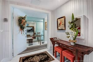 9400 W Bay Harbor Dr, Bay Harbor Islands, FL 33154, Sold 02/28/20
