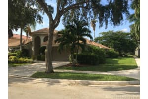 901 Lakewood Ct, Weston, FL 33326, Sold 08/21/19