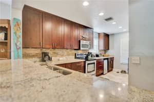 6186 Laurel Ln D, Tamarac, FL 33319, Sold 05/30/19