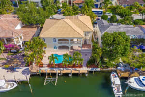 1712 SE 13th St, Fort Lauderdale, FL 33316, Sold 10/09/19