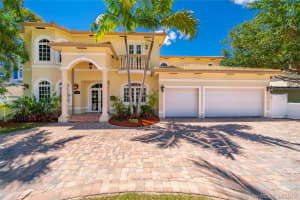 1712 SE 13th St, Fort Lauderdale, FL 33316, Sold 10/09/19