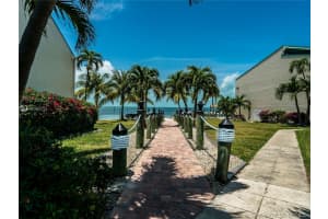 87200 Overseas Hwy APT A9, Islamorada, FL 33036, Sold 09/17/20