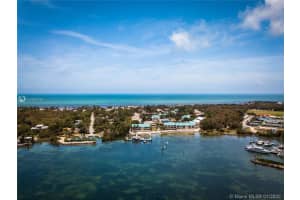 87200 Overseas Hwy APT A9, Islamorada, FL 33036, Sold 09/17/20