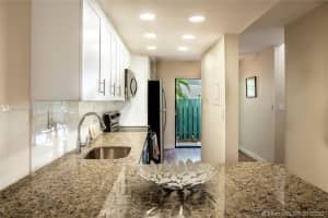 87200 Overseas Hwy APT A9, Islamorada, FL 33036, Sold 09/17/20