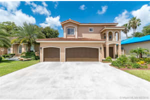 590 SE 28th Ln, Homestead, FL 33033, Sold 06/19/19