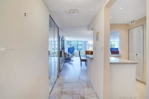 3701 N Country Club Dr, Aventura, FL 33180, Sold 12/15/20