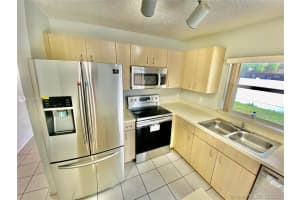 9810 SW 2nd St, Pembroke Pines, FL 33025, Sold 02/21/20